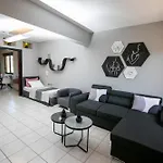 Castle View Luxury With Free Private Parking Apartamento Kavala
