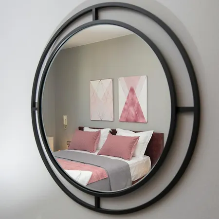 Castle View Luxury With Free Private Parking شقة