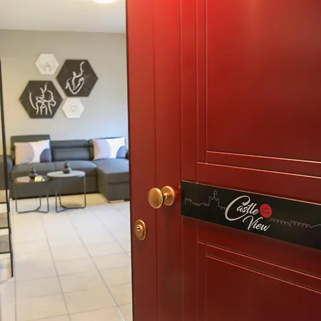 Castle View Luxury With Free Private Parking Apartamento