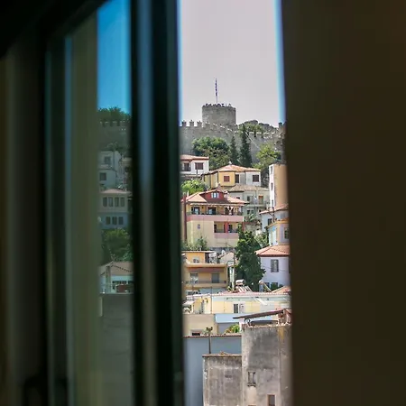 Castle View Luxury With Free Private Parking Apartment