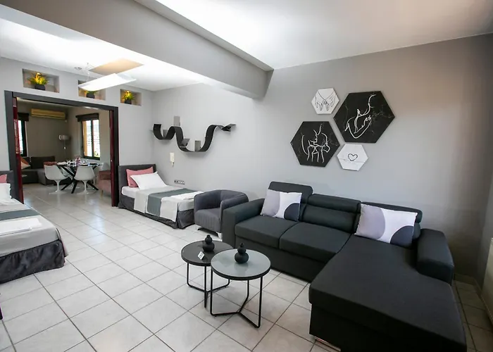 Castle View Luxury With Free Private Parking Апартаменты Кавала